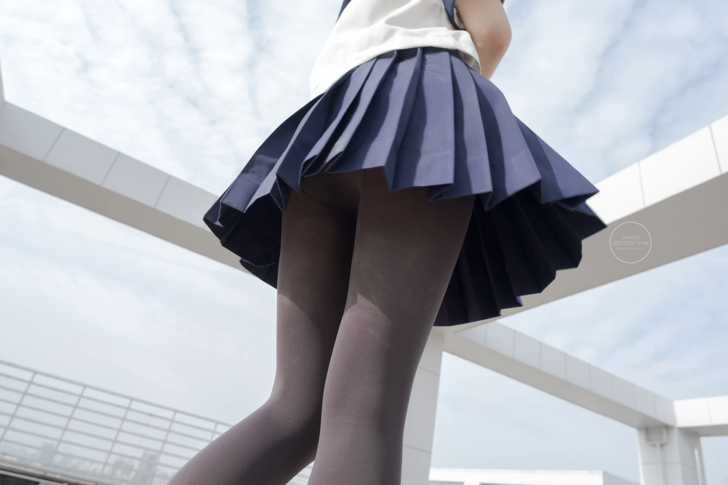 森萝财团 有料 NO.039 小香 天台上的JK灰丝美少女 [90P]插图4